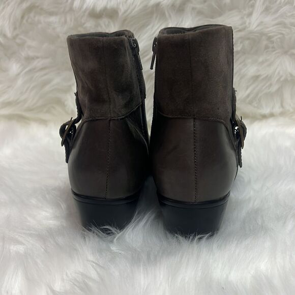 Clark’s Ingalls Dover Brown Side Zip Buckle Boots Booties. Sz 9 D20 - Picture 7 of 9